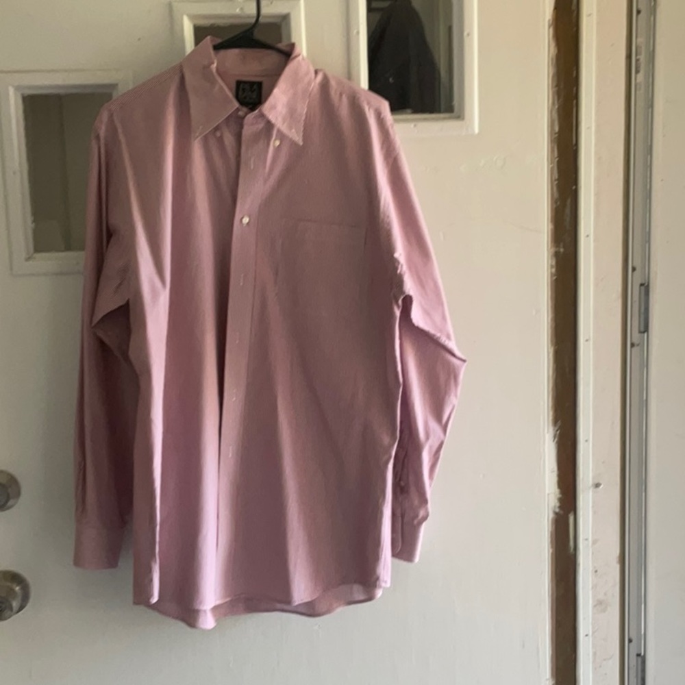Like new men’s Red Joseph a Banks shirt 15 1/2, 34